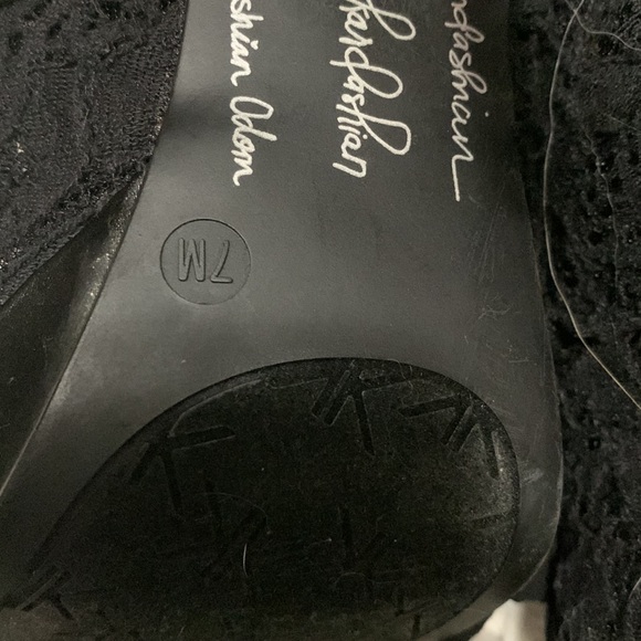 Black stilhetto peep toe heels Kardashian Kollection - Picture 5 of 5